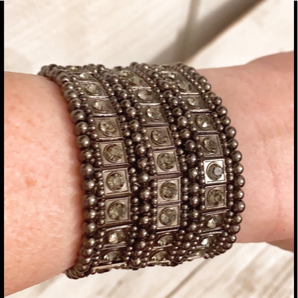 HOST PICK ♥️ Saks Cuff bracelet.